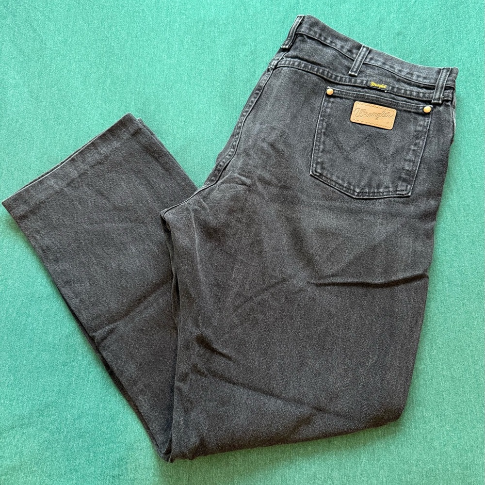 Men's Wrangler 42x31 Black Jeans